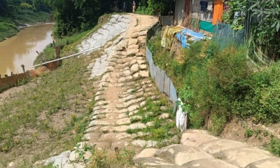 সংস্কারের এক মাসেই ধসে গেল সড়ক