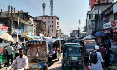 দখল-যানজটে অচল পৌর শহর
