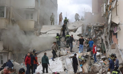 একদিকে আত্মমর্যাদা অন্যদিকে যুক্তরাষ্ট্র