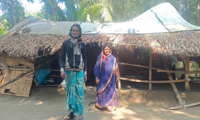 ভাঙা ঝুপড়িতে অনাহারে  দিন কাটছে বৃদ্ধ দম্পতির