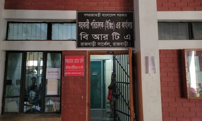 দালাল ধরলেই কাজ হয় হালাল!