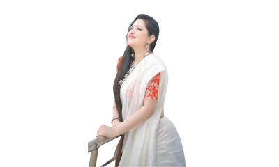 জন্মদিনে মালয়েশিয়া পরীমণি