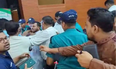 ব্রাহ্মণবাড়িয়া দুটি আসনের সীমানা  পুনর্নির্ধারণের শুনানিতে মারামারি 