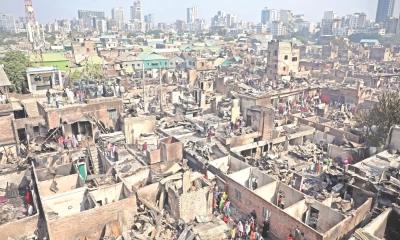 সম্বল এখন বিশাল আকাশ  আর পোড়া ধ্বংসস্তূপ