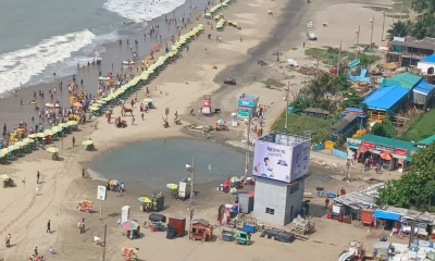 অব্যবস্থাপনায় সৌন্দর্য হারাচ্ছে সৈকত