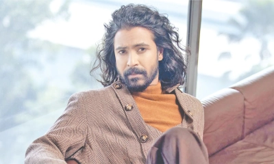 রফিক হয়ে ফিরছেন রাজ