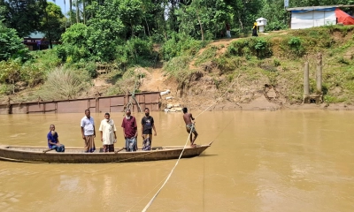লৌহার সেতু ভেঙে দুর্ভোগে  কয়েক হাজার মানুষ