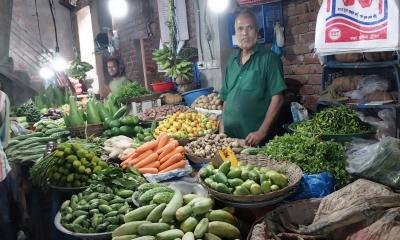 আখাউড়ায় সবজির  দামে স্বস্তি ফিরছে