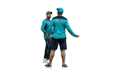 শেষটা জয়ে রাঙিয়ে  দিতে চায় বাংলাদেশ