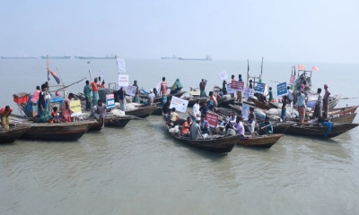 জলের বুকেও শূন্যতা