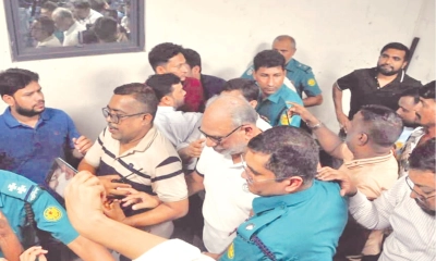 লতিফ সিদ্দিকী ও ঢাবি শিক্ষক কার্জনসহ ১১ জন ডিবি হেফাজতে