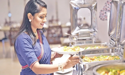 ঢাকা রিজেন্সিতে ‘বিজয় উল্লাস’