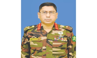 চীন সফর শেষে দেশে ফিরেছেন  সেনাপ্রধান