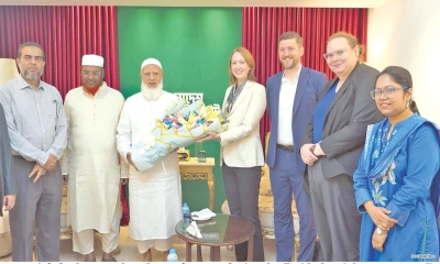 জামায়াত আমিরের সঙ্গে অস্ট্রেলিয়ান হাইকমিশনারের সৌজন্য সাক্ষাৎ