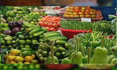হঠাৎ করেই বেড়েছে  শাক-সবজির দাম