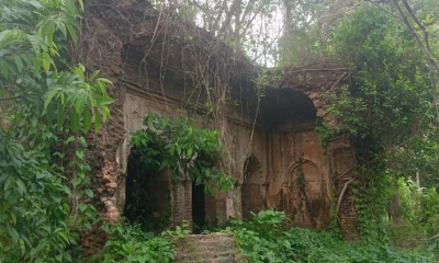 বিলুপ্তির পথে ‘রাখাল রাজা’ জমিদারবাড়ি