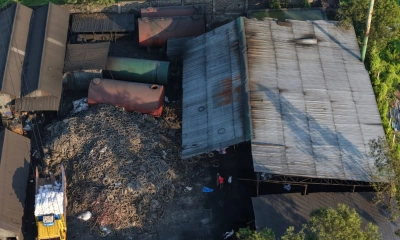 টায়ার পুড়িয়ে তৈরি করা  হচ্ছে জ্বালানি তেল