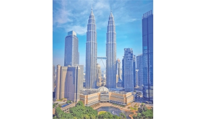 সুযোগ পাচ্ছেন আটকে পড়া কর্মীরা