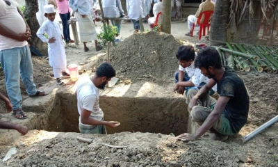মৃত্যুর খবরে কবর  খননে ছোটে তারা