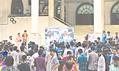 এলইডি স্ক্রিনে দেখানো  হলো ভোট গণনা