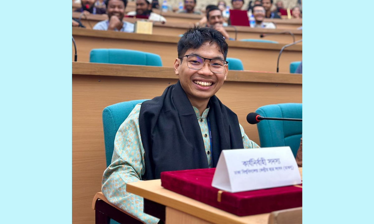 ডাকসু কার্যনির্বাহী সদস্য সর্বমিত্র চাকমা। ছবি- সংগৃহীত