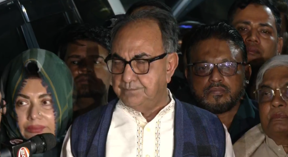 ‘ম্যাডামের হুঁশ আছে, আমাদের চিনতে পেরেছেন’