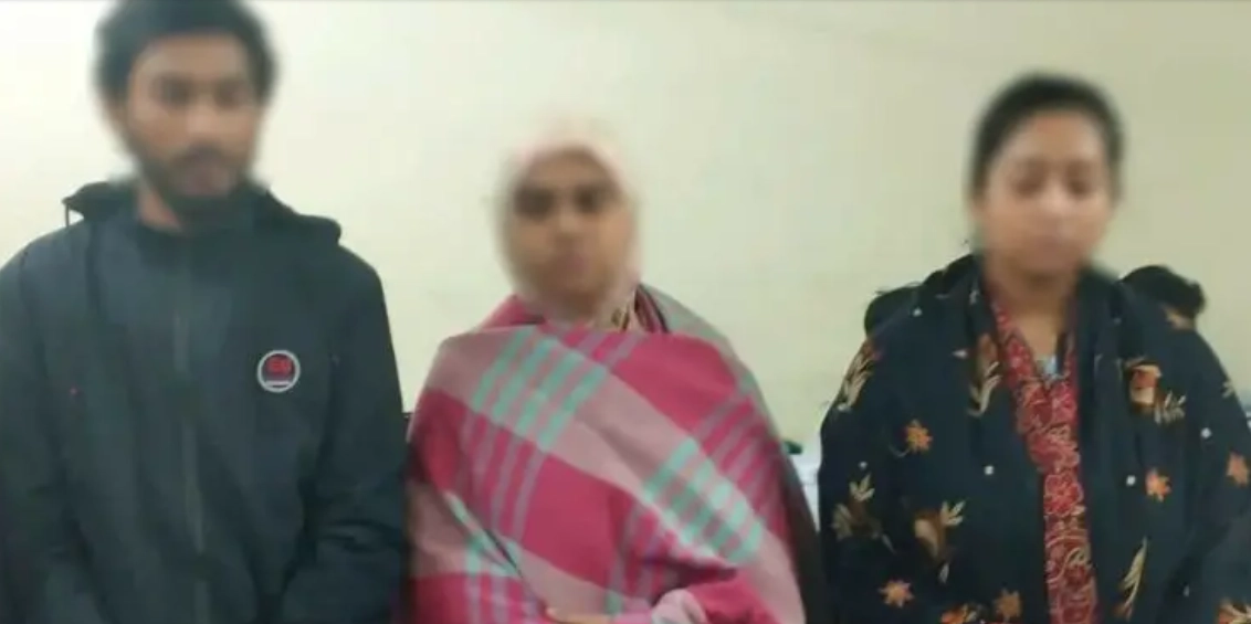 র‌্যাবের হাতে গ্রেপ্তার হওয়া ৩ জন। ছবি - সংগৃহীত
