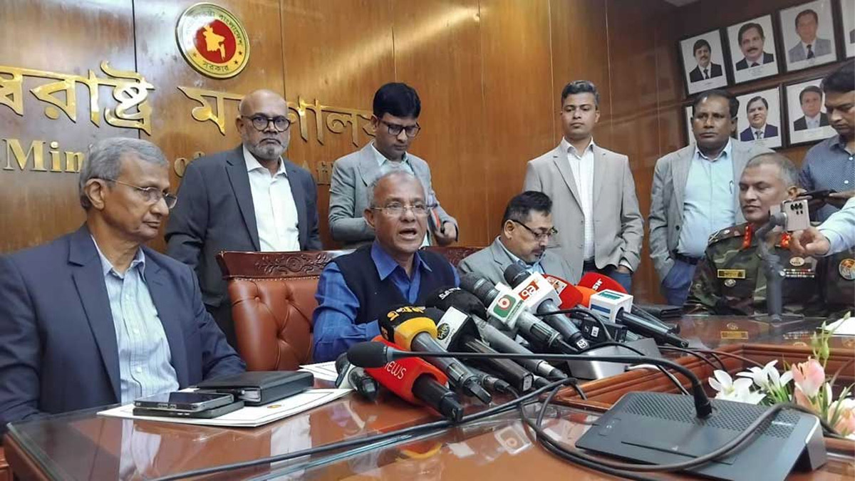 স্বরাষ্ট্র উপদেষ্টা লেফটেন্যান্ট জেনারেল (অব.) মো. জাহাঙ্গীর আলম চৌধুরী। ছবি- সংগৃহীত