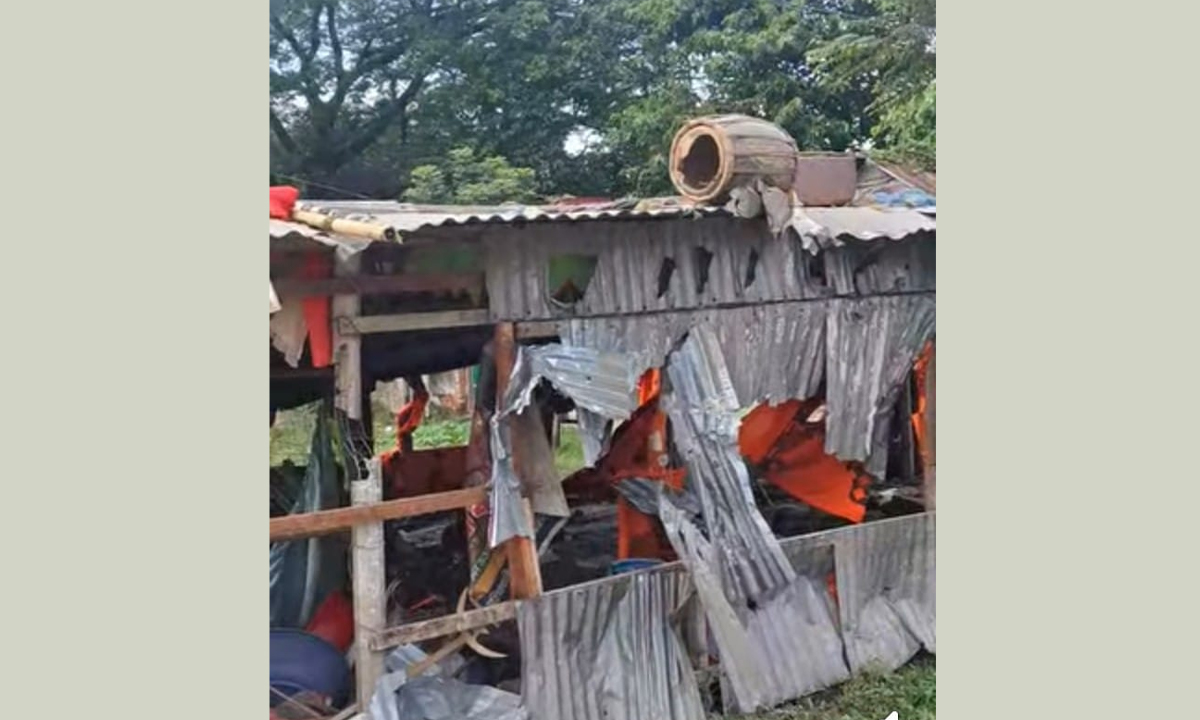 হামলায় বিধ্বস্ত খাজা বাবার দায়রা শরিফ। ছবি- রূপালী বাংলাদেশ