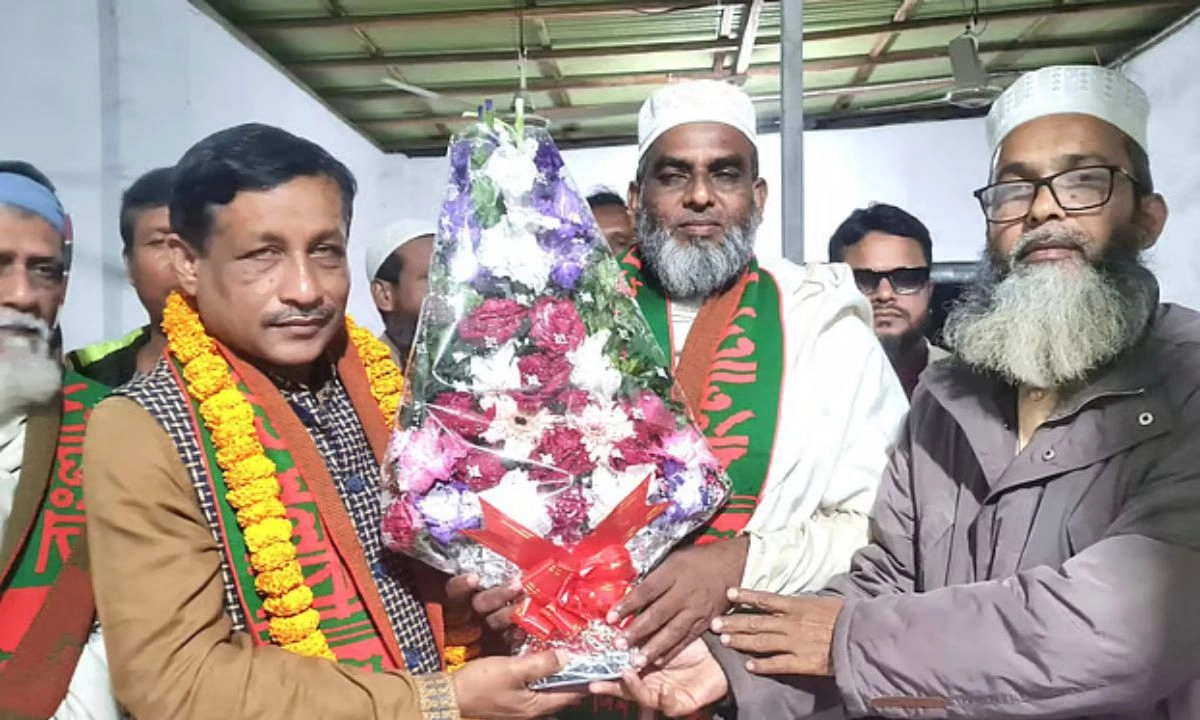 জামায়াতে ইসলামীতে যোগদান করেছেন হিন্দু বৌদ্ধ খ্রিষ্টান কল্যাণ ফ্রন্টের আহ্বায়ক উত্তম কুমার সাহা। ছবি: সংগৃহীত