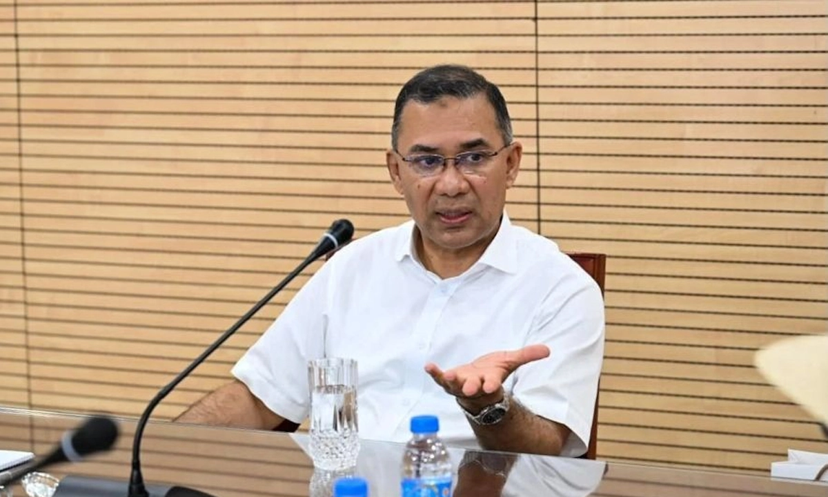 ন্যাশনাল এডিটরস কাউন্সিলের নেতাদের সঙ্গে বৈঠককালে প্রধানমন্ত্রী তারেক রহমান। ছবি : সংগৃহীত