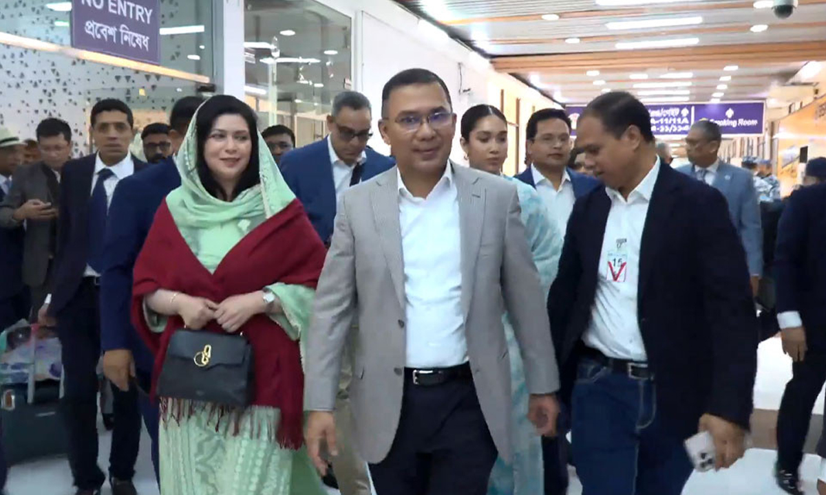 ১৭ বছর পর দেশের মাটিতে তারেক রহমান। ছবি : সংগৃহীত