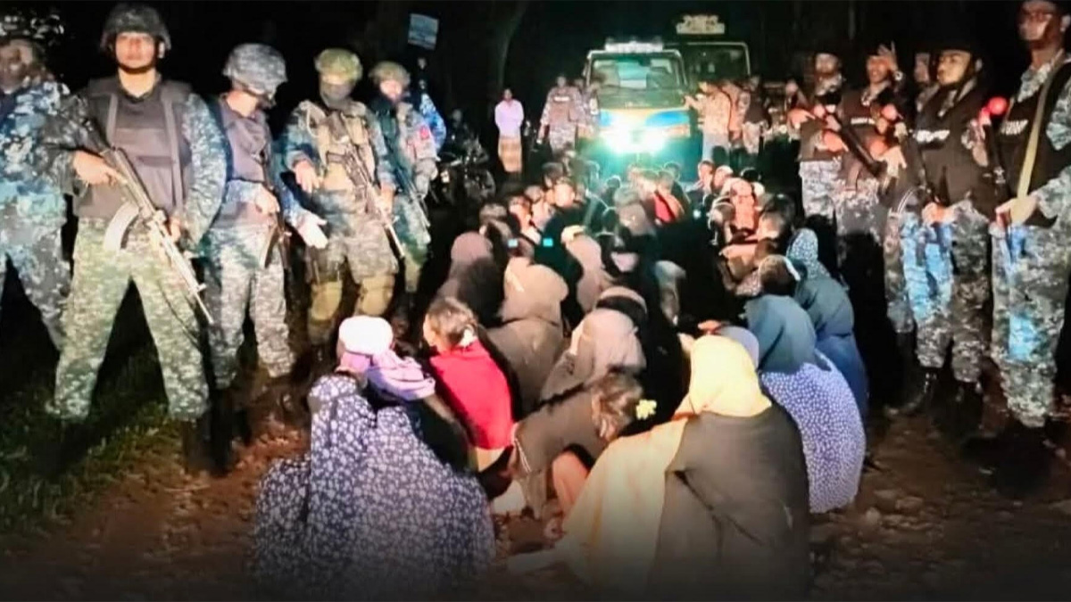 টেকনাফের গহীন পাহাড়ে বন্দি নারী-শিশুসহ ৬৬ জন উদ্ধার