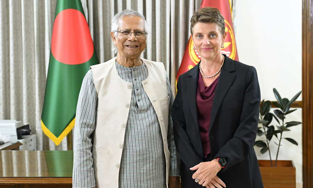 প্রধান উপদেষ্টার সঙ্গে সাক্ষাৎ করেন জাতিসংঘের আবাসিক প্রতিনিধি গোয়েন লুইস। ছবি- সংগৃহীত