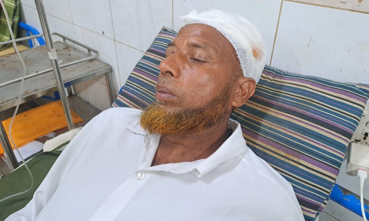 আহত বিএনপিকর্মী। ছবি : রূপালী বাংলাদেশ