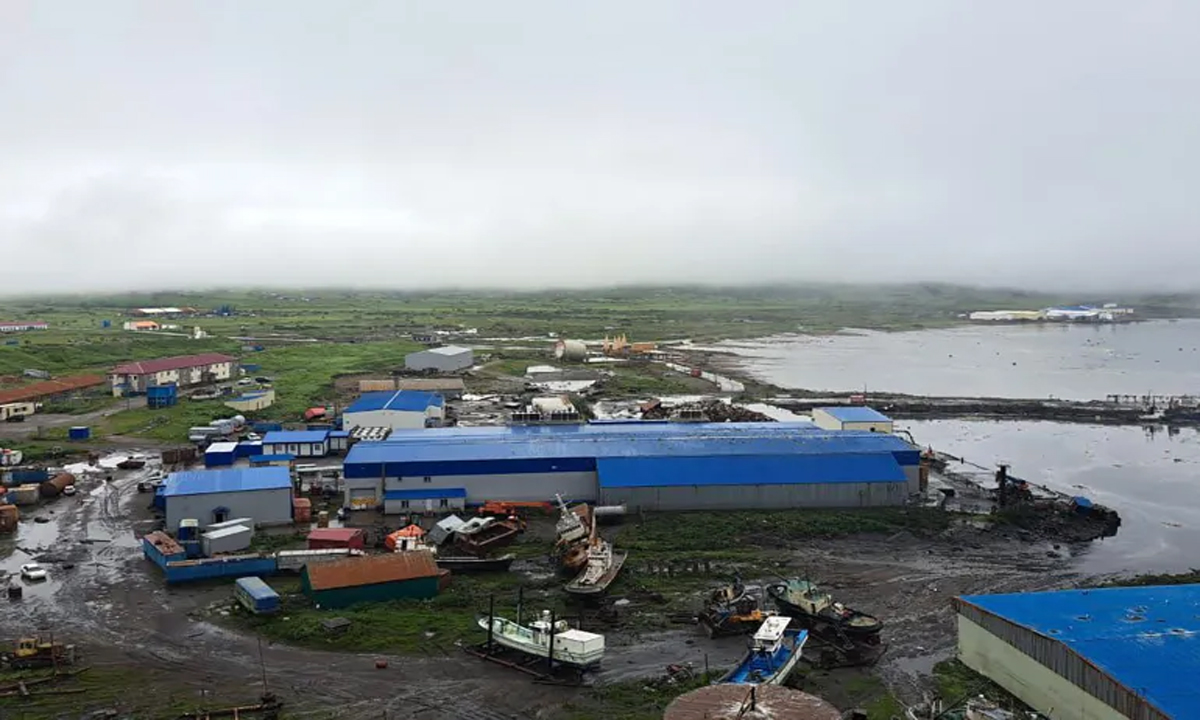 রাশিয়ায় সুনামি আঘাত হানার পরের ছবি।