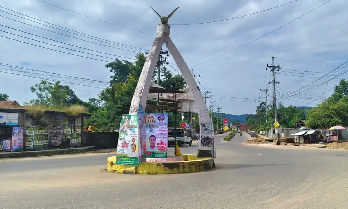 অবরোধে যানবাহন শূন্য খাগড়াছড়ি শহর। ছবি- সংগৃহীত