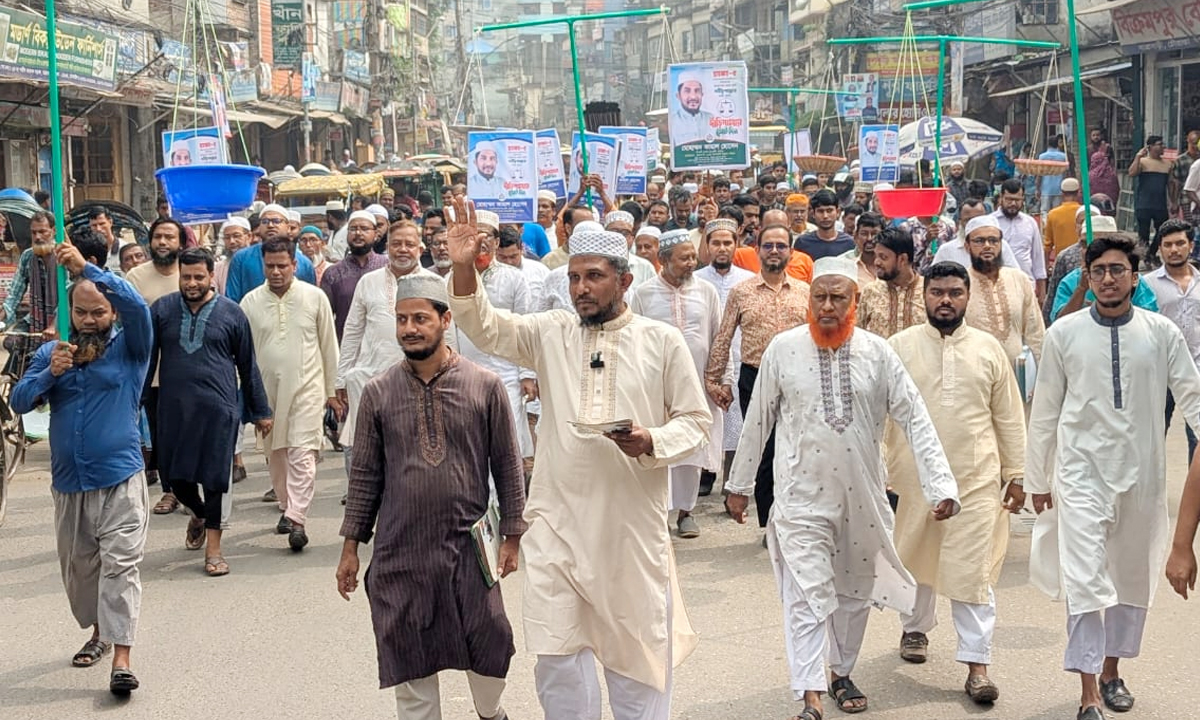 ঢাকা-৫ সংসদীয় এলাকার যাত্রাবাড়িতে পথসভা অনুষ্ঠিত হয়। ছবি- রূপালী বাংলাদেশ
