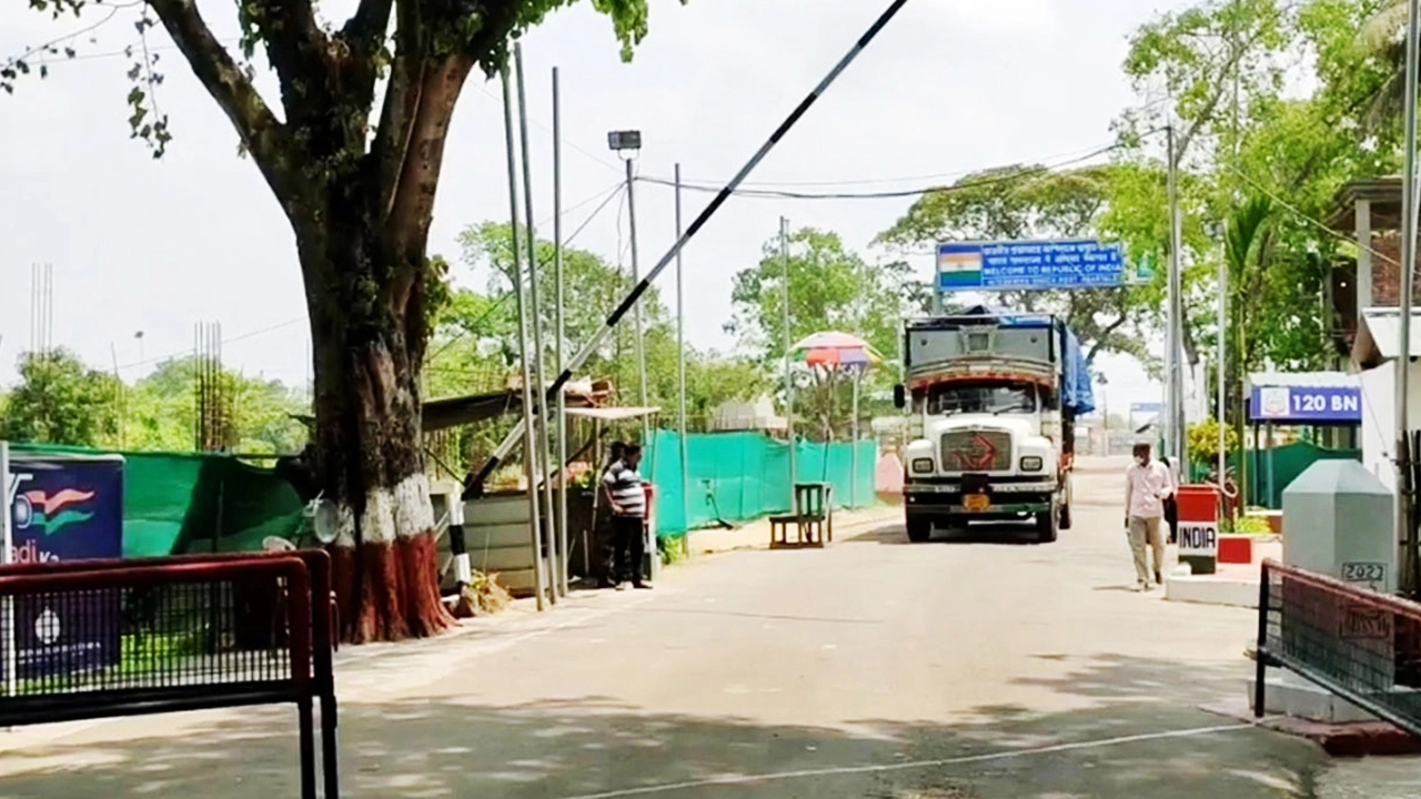 ব্রাহ্মণবাড়িয়ার আখাউড়া স্থলবন্দর। ছবি: রূপালী বাংলাদেশ