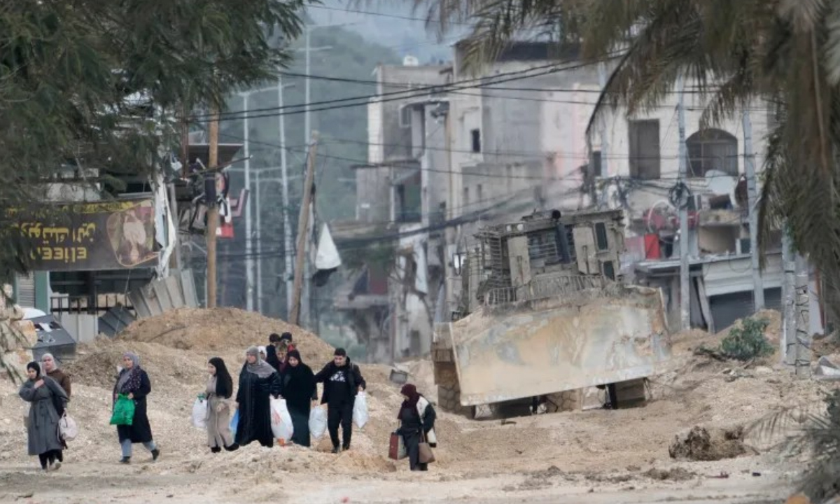 পশ্চিম তীরে বাস্তুচ্যুত লোকজন। ছবি- সংগৃহীত