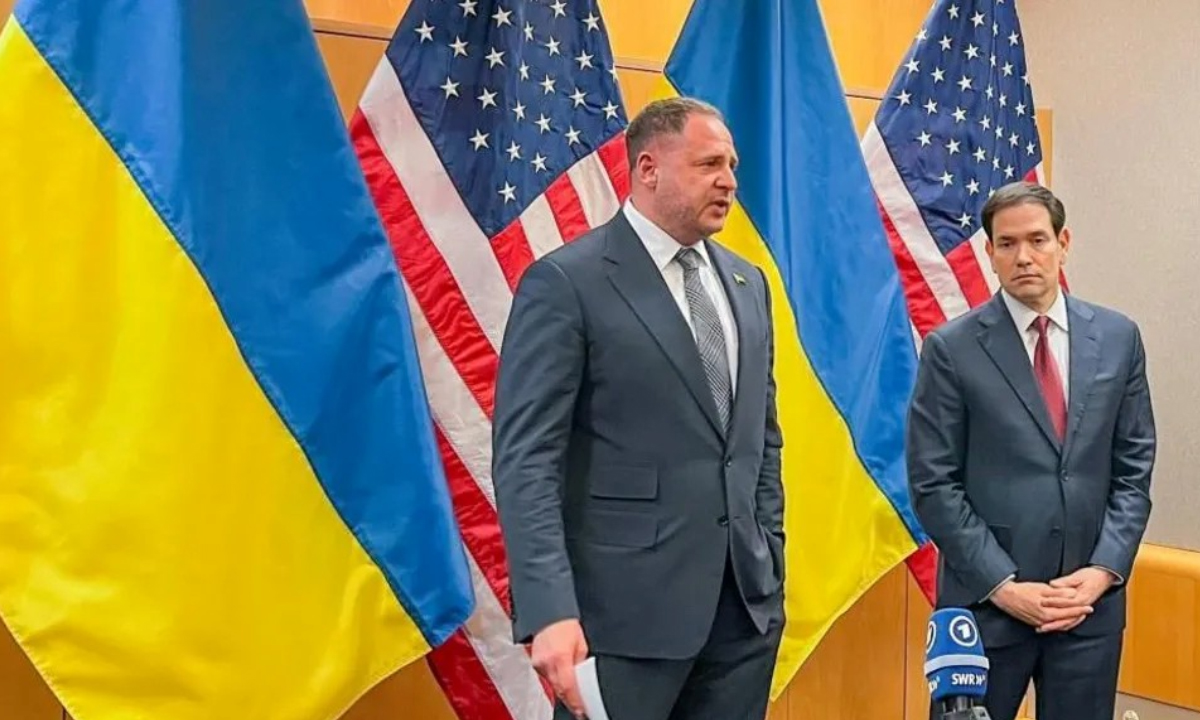 ইউক্রেনের প্রতিনিধির সঙ্গে মার্কো রুবিও। ছবি- সংগৃহীত