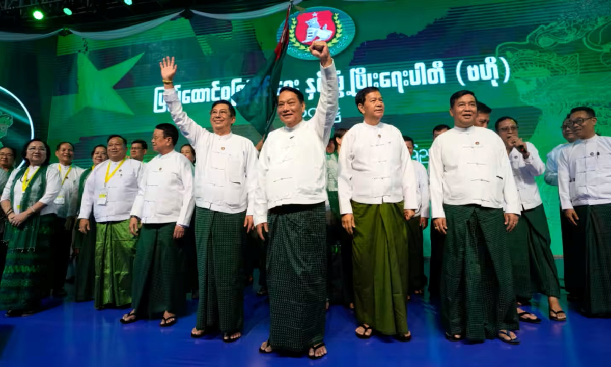 জান্তা সমর্থিত ‘ইউনিয়ন সলিডারিটি অ্যান্ড ডেভেলপমেন্ট পার্টির নেতারা। ছবি- সংগৃহীত