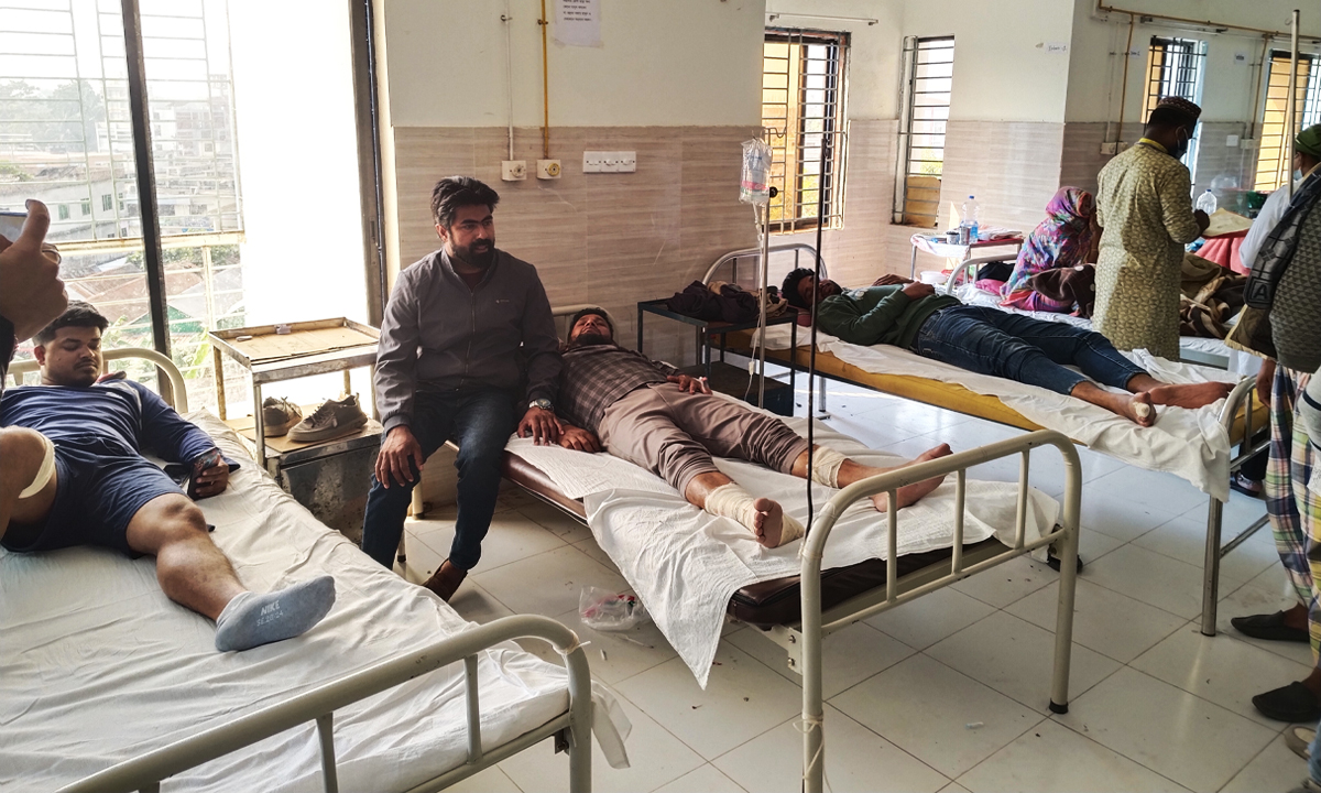 আহত বিএনপি সদস্যরা। ছবি:  রূপালী বাংলাদেশ