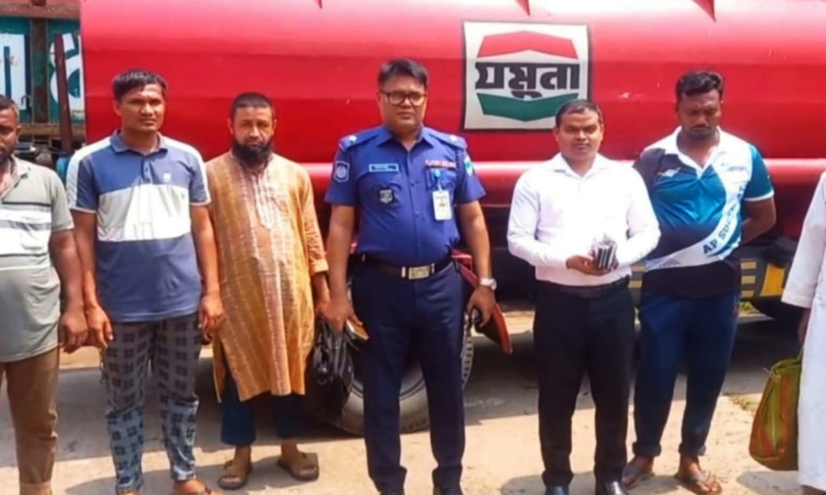 ছবি : রূপালী বাংলাদেশ