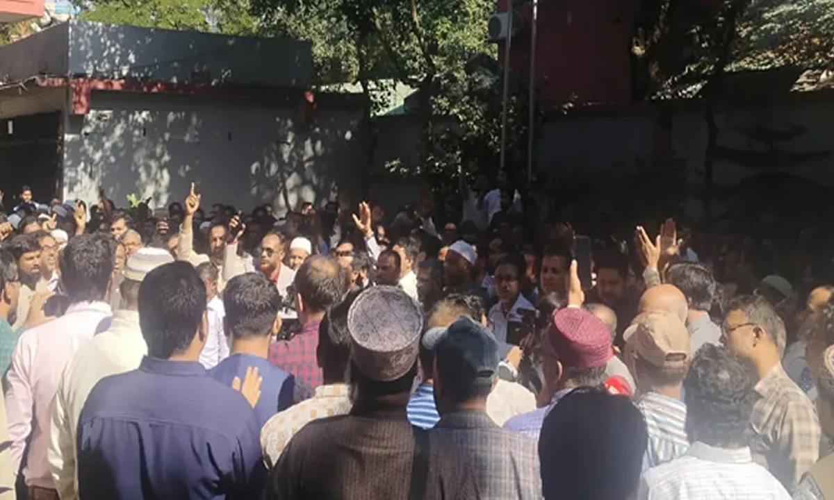 আন্দোলনরত শিক্ষকরা। ছবি- সংগৃহীত