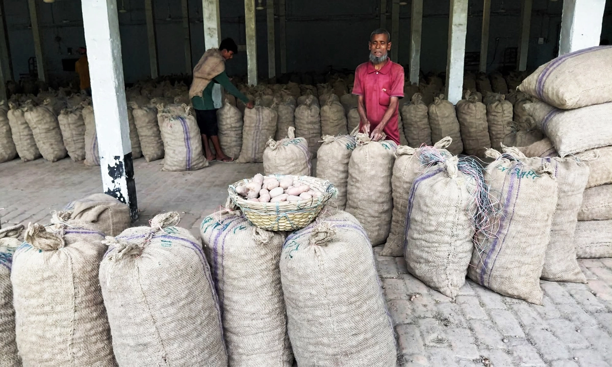 ছবি:  রূপালী বাংলাদেশ