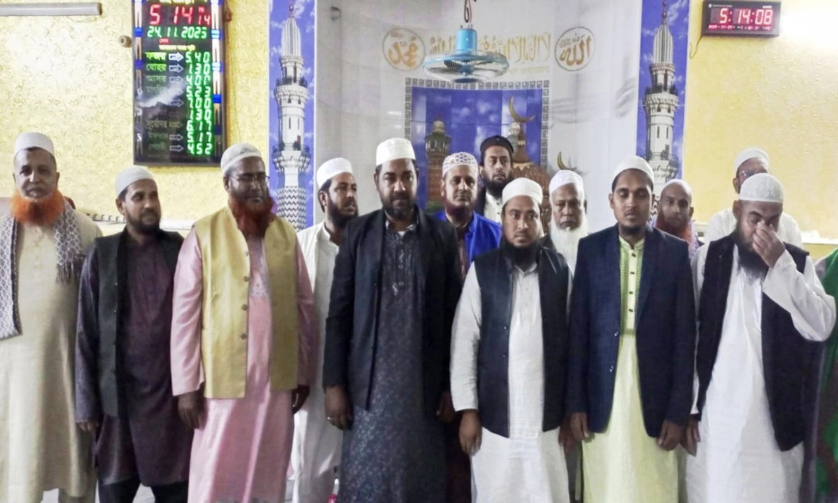 কমিটি গঠন অনুষ্ঠানে নেতাকর্মীবৃন্দ। ছবি- রূপালী বাংলাদেশ