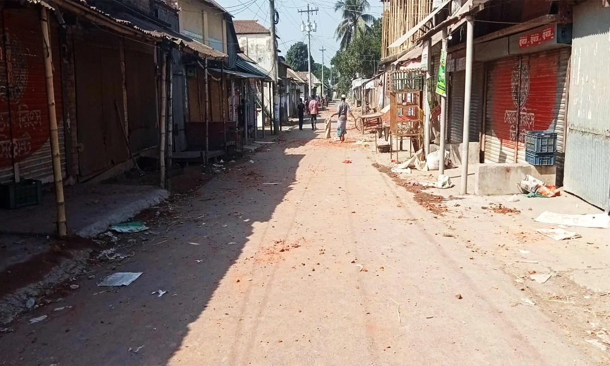 সংঘর্ষের পরের চিত্র।  ছবি- রূপালী বাংলাদেশ