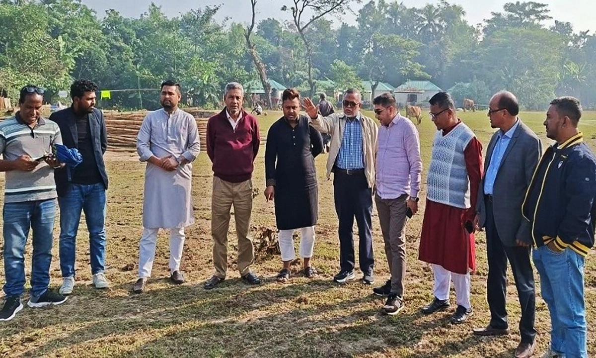 চলছে প্রস্তুতি। ছবি : রূপালী বাংলাদেশ