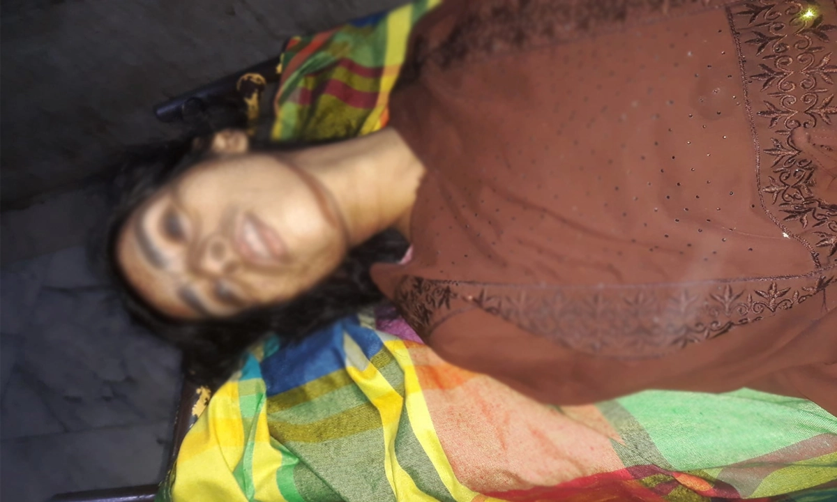 নিহত নারী। ছবি : রূপালী বাংলাদেশ